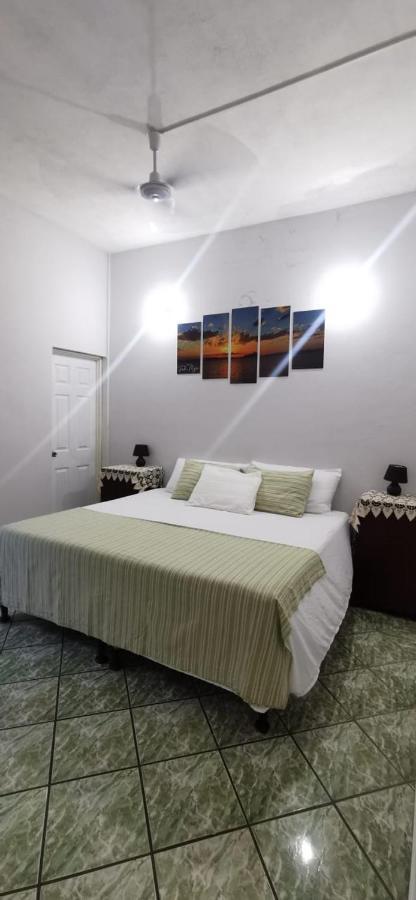 Hostal Tah Itza Flores Luaran gambar